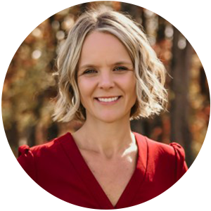 headshot of crystal roberts