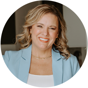 headshot of kara taylor