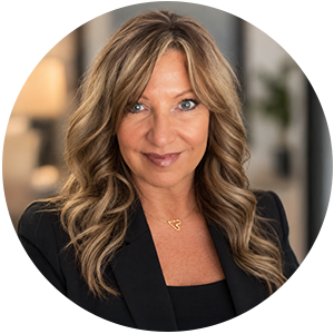 headshot of mindy runion