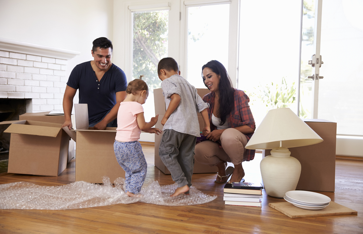 family of 4 packing boxes