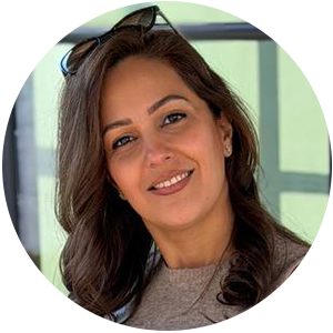 headshot of maryam ghanbari