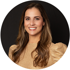 headshot of tara kunz