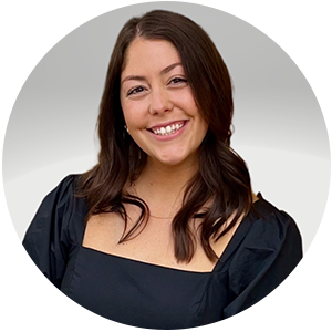 headshot of taylor kwiatkowski