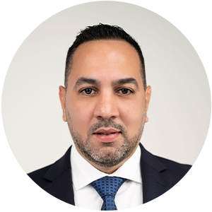 headshot of gustavo castillo